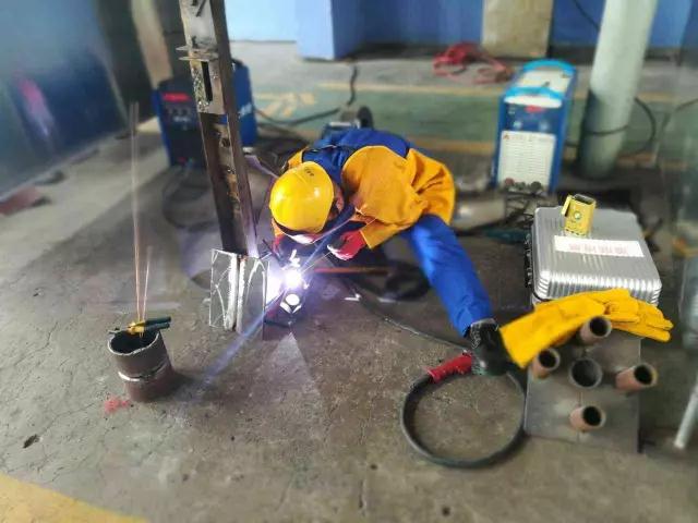 明博体育app苹果