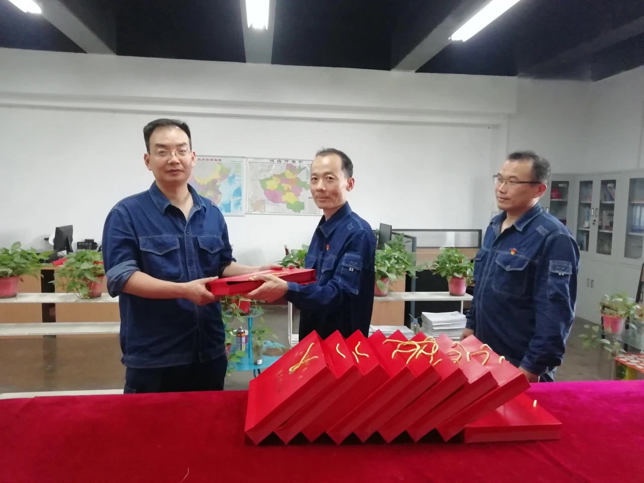 明博体育app苹果