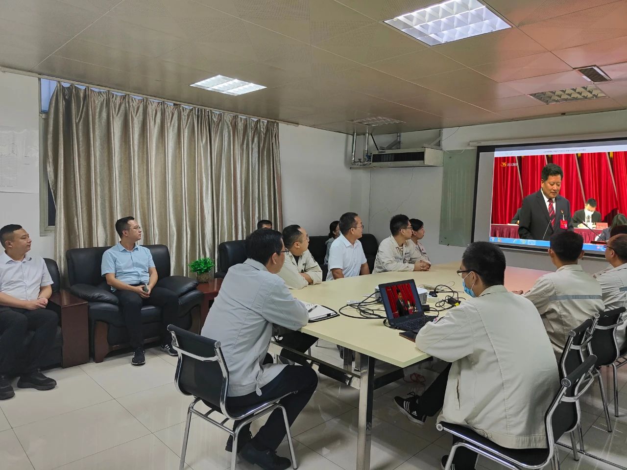 明博体育app苹果